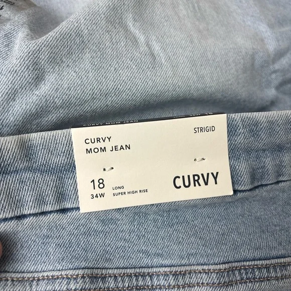 American Eagle Women’s Strigid Curvy Ripped Mom Jeans, Multiple Plus Sizes, NWT - Picture 7 of 12